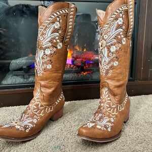 Women’s boots